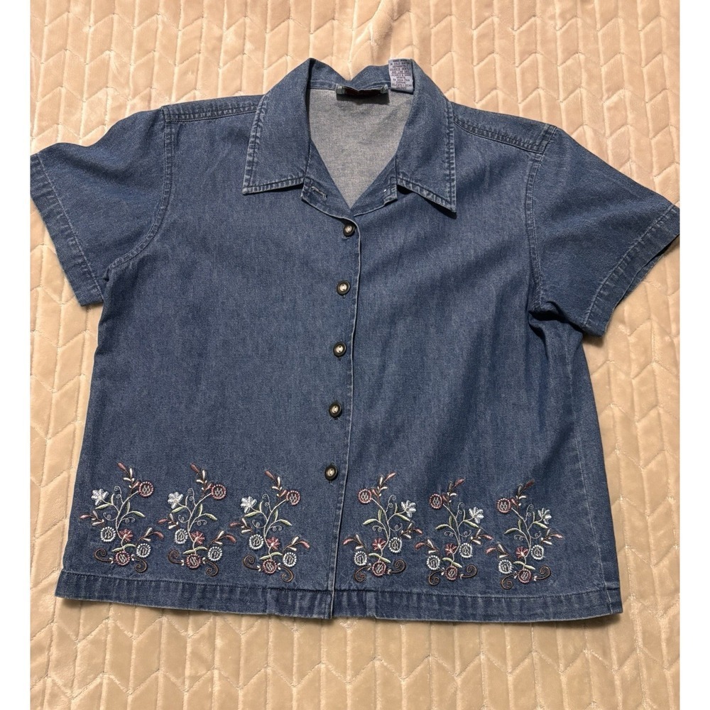 Jane Ashley 90s Cottagecore Embroidered Floral Denim Cotton Button Down Shirt PM - Picture 8 of 12